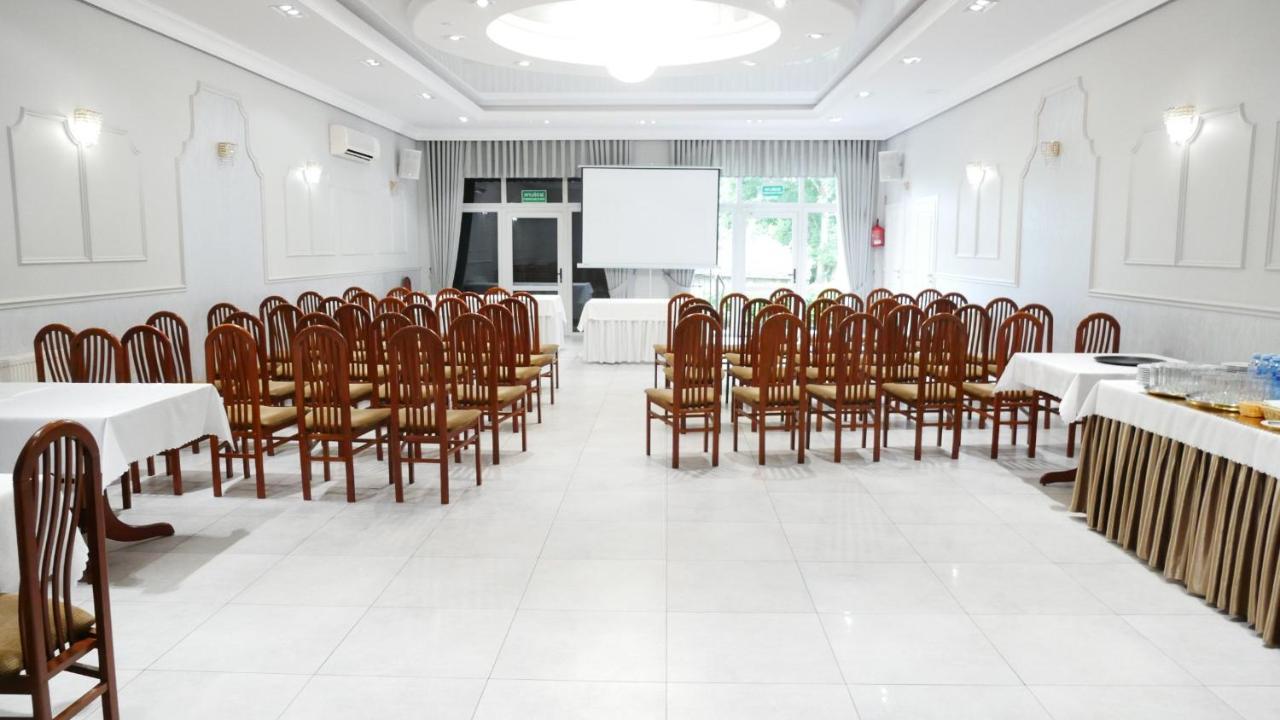 Restauracja Kargul Noclegi Łęczyca Kültér fotó